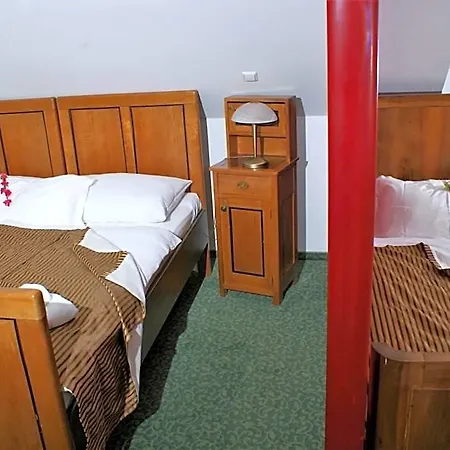 Park Hotel 3*