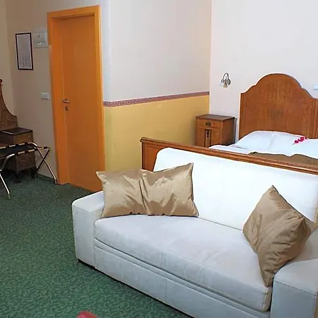Park Hotel 3*